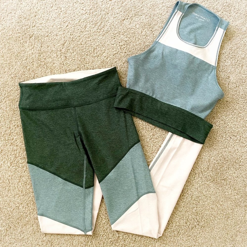 Outdoor Voices 7/8 Color Block Leggings and Bra